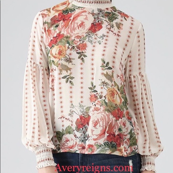 “Talia”Floral blouse - Picture 14 of 16
